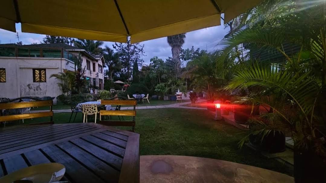 Plant House Hotell Ruiru Exteriör bild