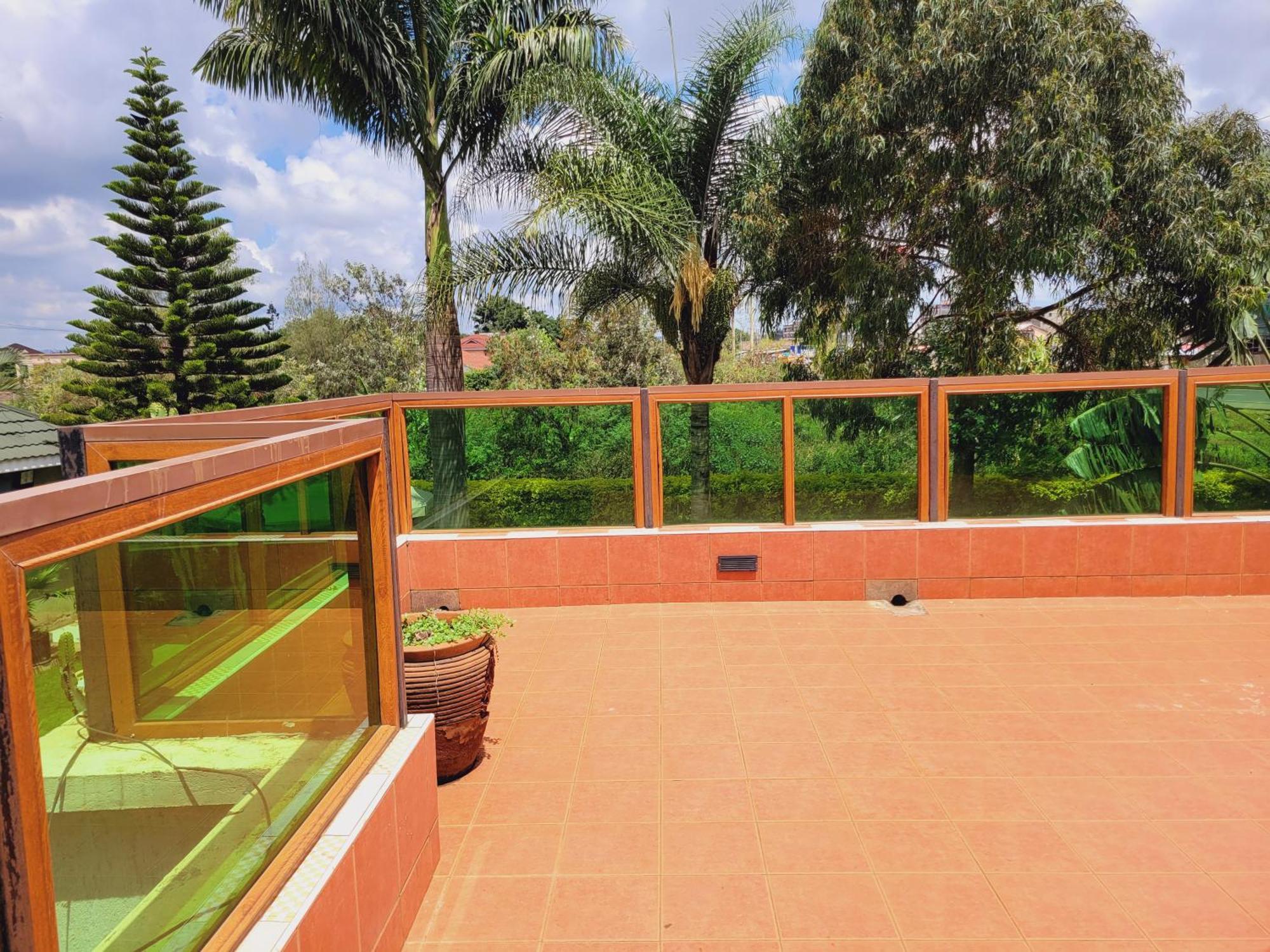 Plant House Hotell Ruiru Exteriör bild